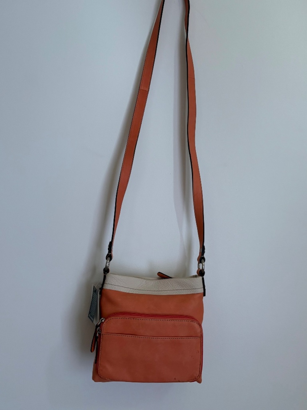 B. Makowsky Peach& White Pebbled Leather Crossbody Bag -NWT - Picture 5 of 8